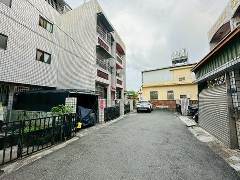 花壇火車站｜898萬六米面寬車庫美墅